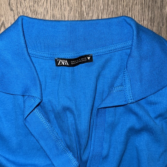 Zara- cropped long sleeve v-neck top - Picture 2 of 2